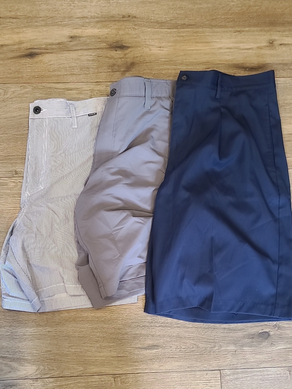 3 Pair! Navy, Light Gray, Pinstripe Casual Shorts Classic Summer Styles Sz 36